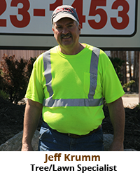 Jeff Krumm teamlead tree and lawn care specialist at Doug's located in Waterford, Michigan